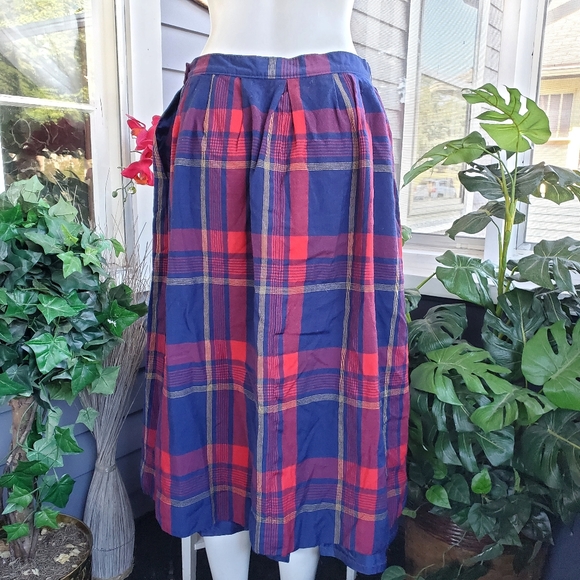 Dresses & Skirts - Vintage Pendleton 100% Pure Virgin Wool Blue Red Yellow Pleated Plaid Skirt